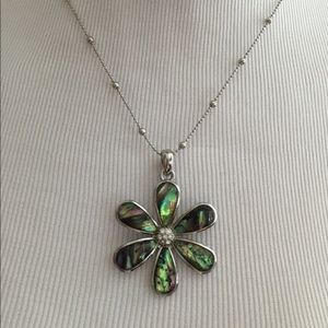 Absolutely Adorable NWT Lia Sophia necklace.